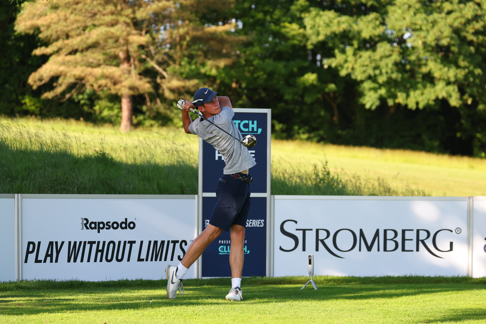 Tee shot at a Clutch Pro Tour event